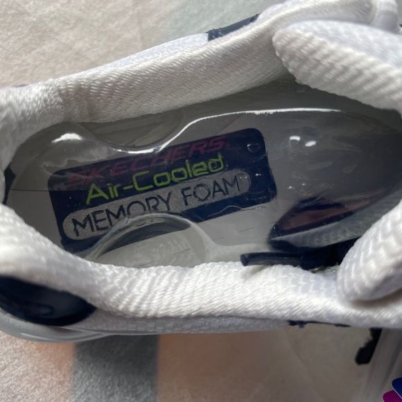 Women navy blue and white Skechers D’Lites with air-cooled memory foam size 8.5 - Picture 8 of 12